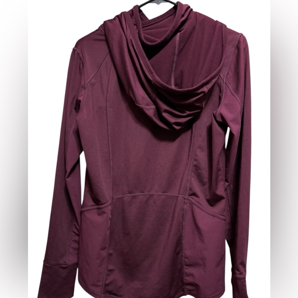 Athleta Plush Tech Performance Hoodie Burgundy Thumbholes Pockets size Medium - Picture 3 of 5